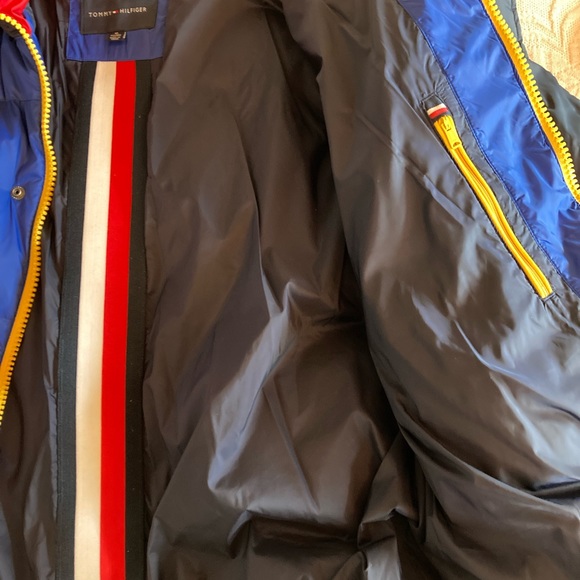 Tommy Hilfiger Puffer Jacket - Picture 4 of 9